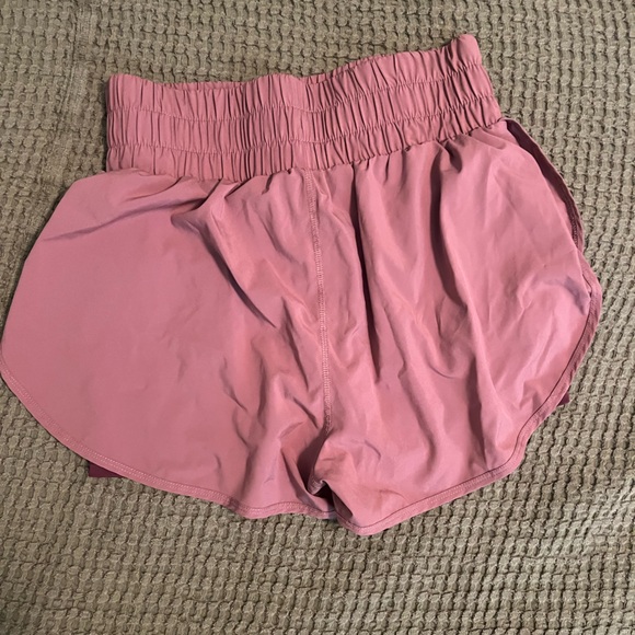 Balance Athletica The Vista Short - Picture 6 of 7